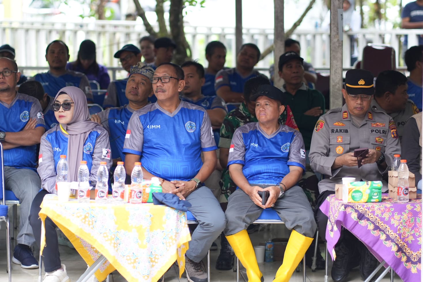 Aksi Solidaritas May Day: Buruh PK FPE KSBSI-IMM Gelar Bersih-Bersih Mangrove Pesisir Berbas Pantai