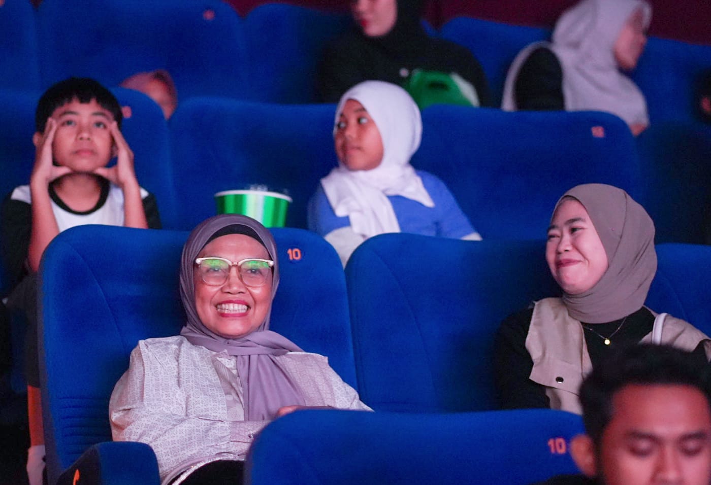 Mimpi Jadi Nyata: Aksi Sosial The Power Of GR Antarkan Puluhan Anak Nonton ke XXI Citimall Bontang
