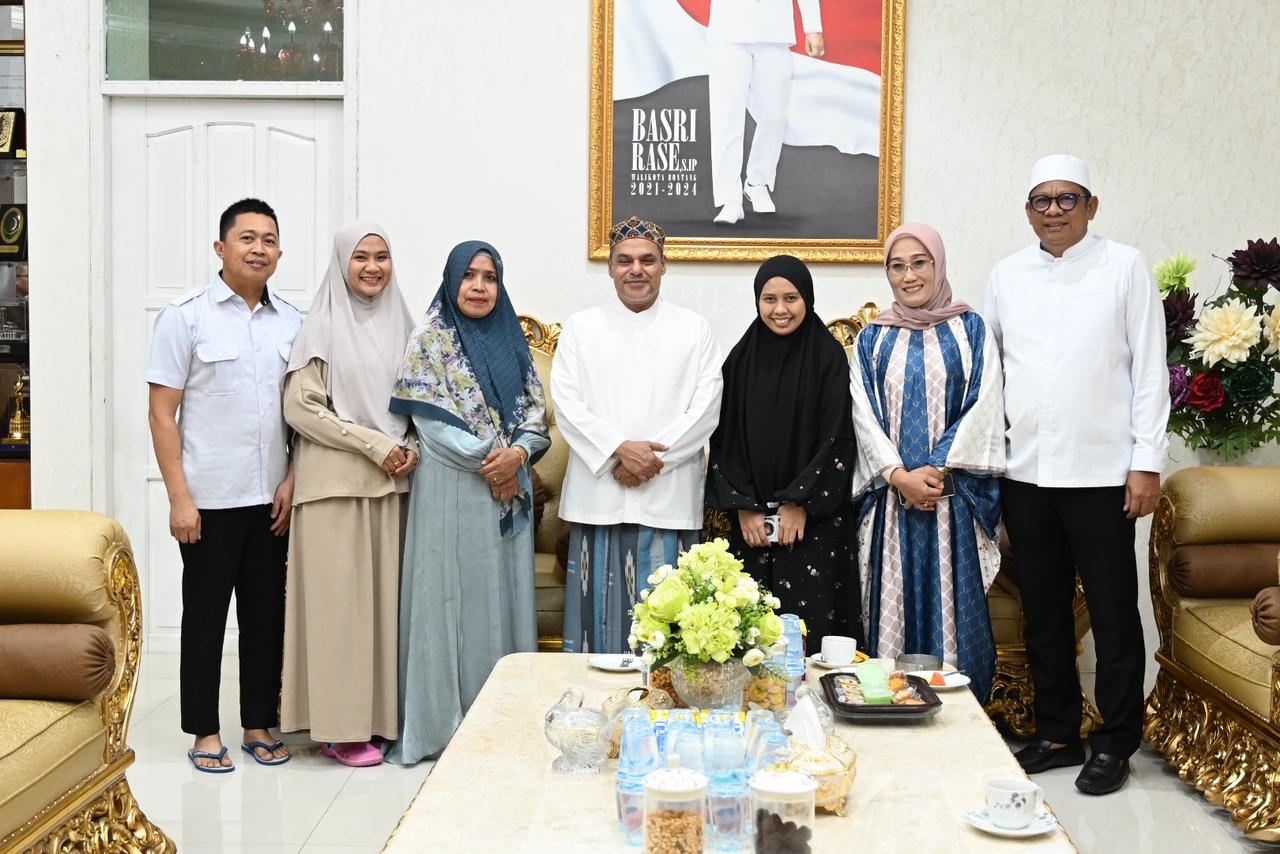 Sambut Kedatangan Hadad Alwi, Siap Meriahkan Pembukaan Musabaqah Tilawatil Quran (MTQ) XVII Kota Bontang