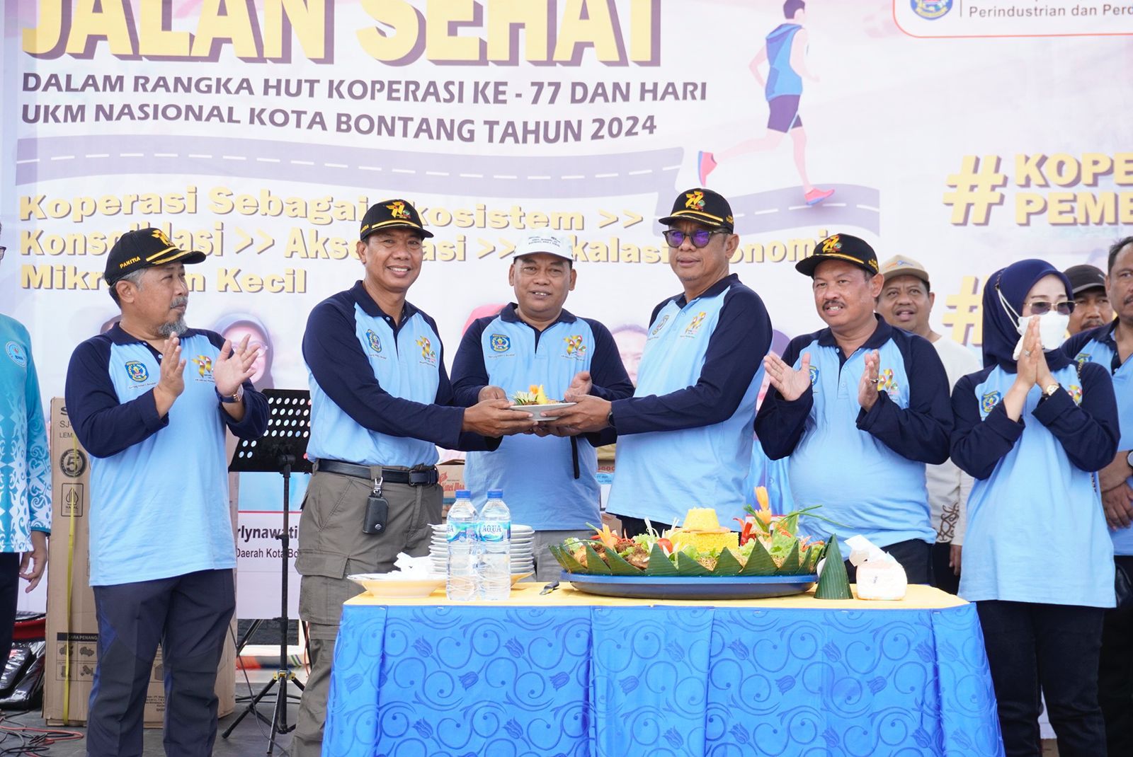 Jalan Sehat Harkopnas ke-77 Berlangsung Meriah di UMKM Center kota Bontang