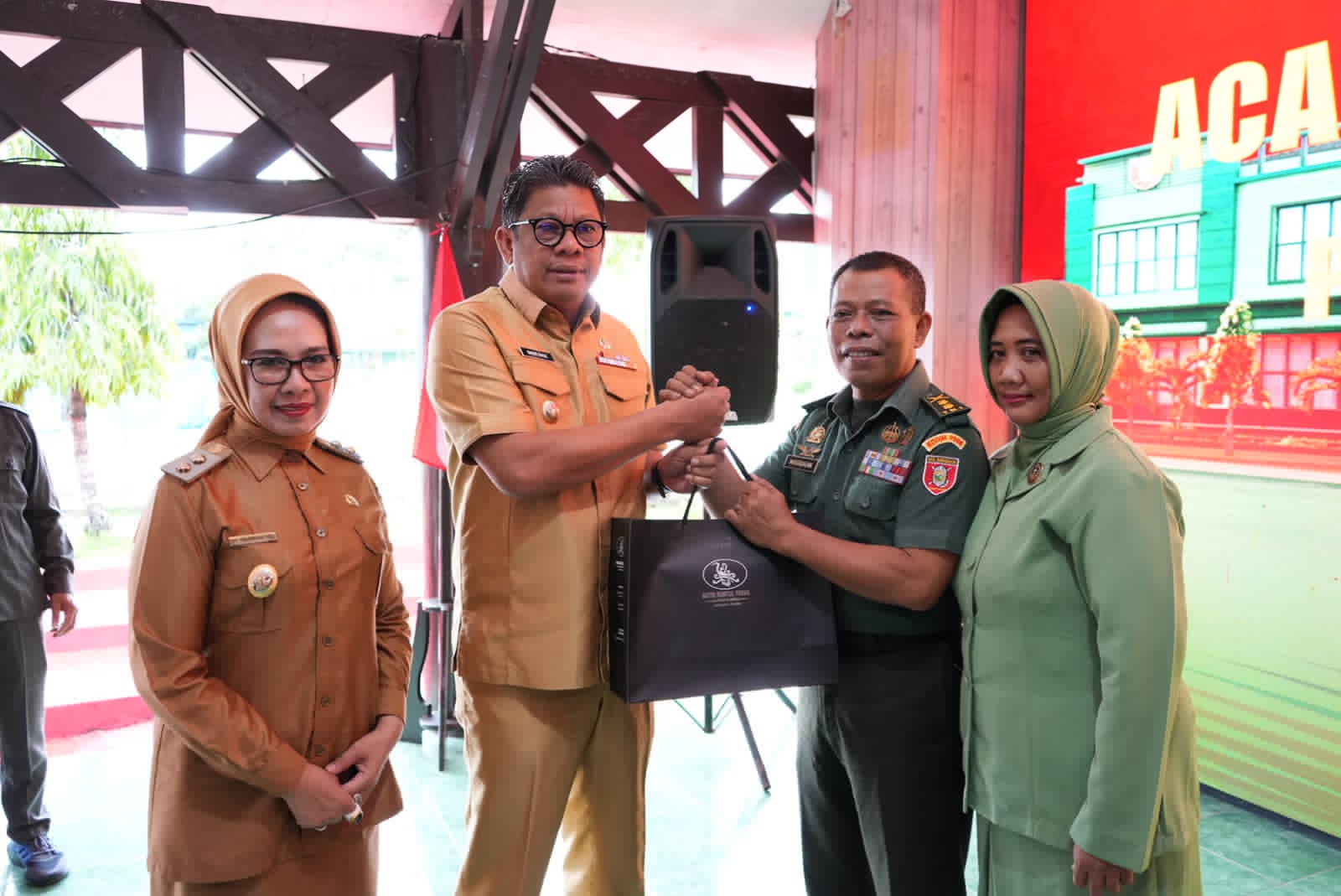 Wisuda Purna Tugas di Kodim 0908 Bontang: Walikota Sebut Persaudaraan Tidak Ada Akhirnya