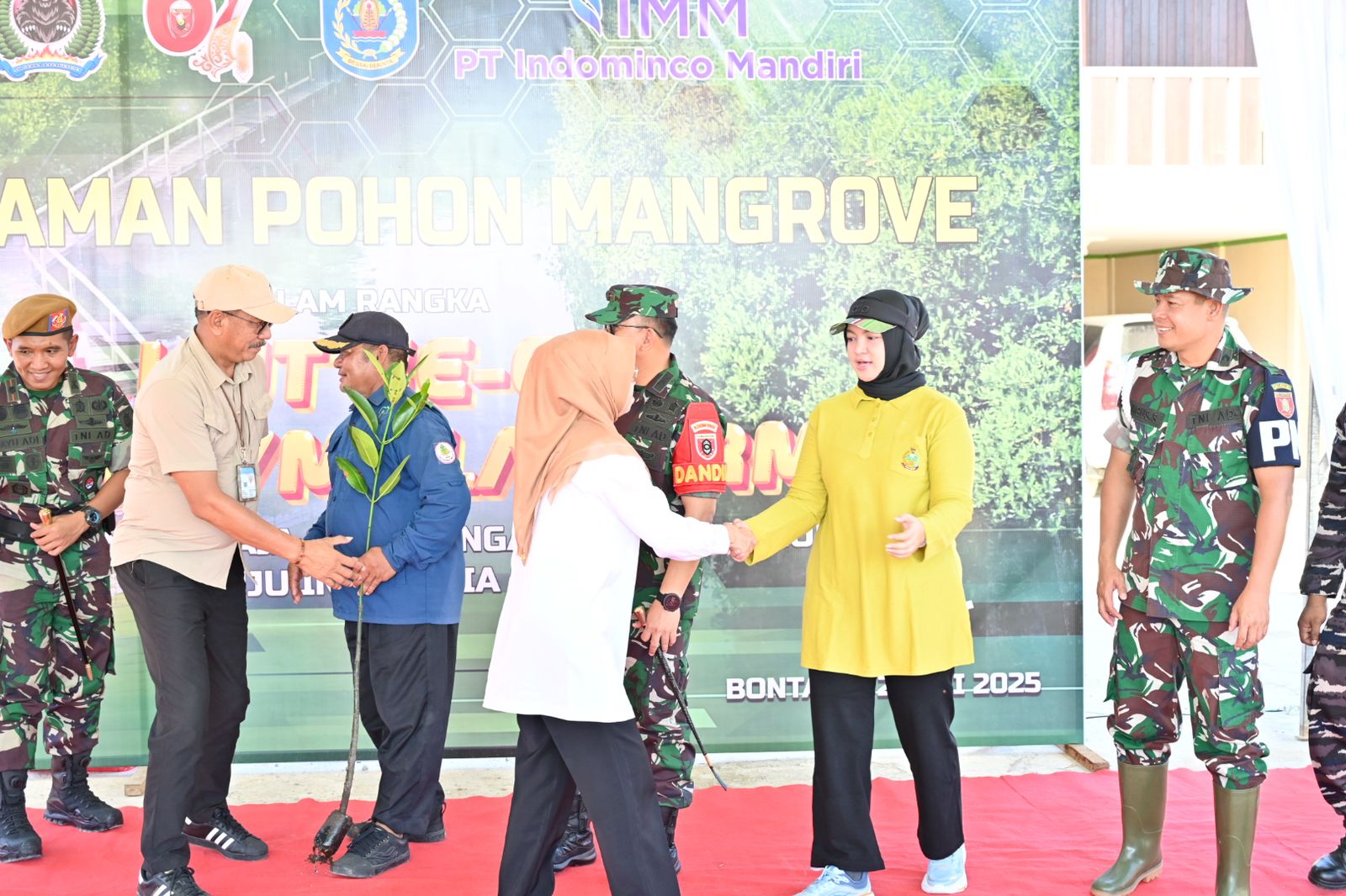 Kodim 0908/Bontang Tanam Ribuan Mangrove, Peringati HUT Kodam VI/Mulawarman ke-67 dengan Aksi Peduli Lingkungan