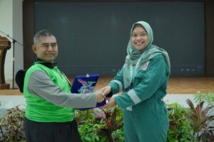 Pemkot Bontang Ajak Peserta Innovation Week Kunjungi Pabrik LNG Hingga Makan Gammi Bawis