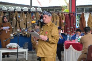 Asisten II Pemkot Bontang Kukuhkan Pengurus dan Pengawas Koperasi Satria Biru Disdamkartan