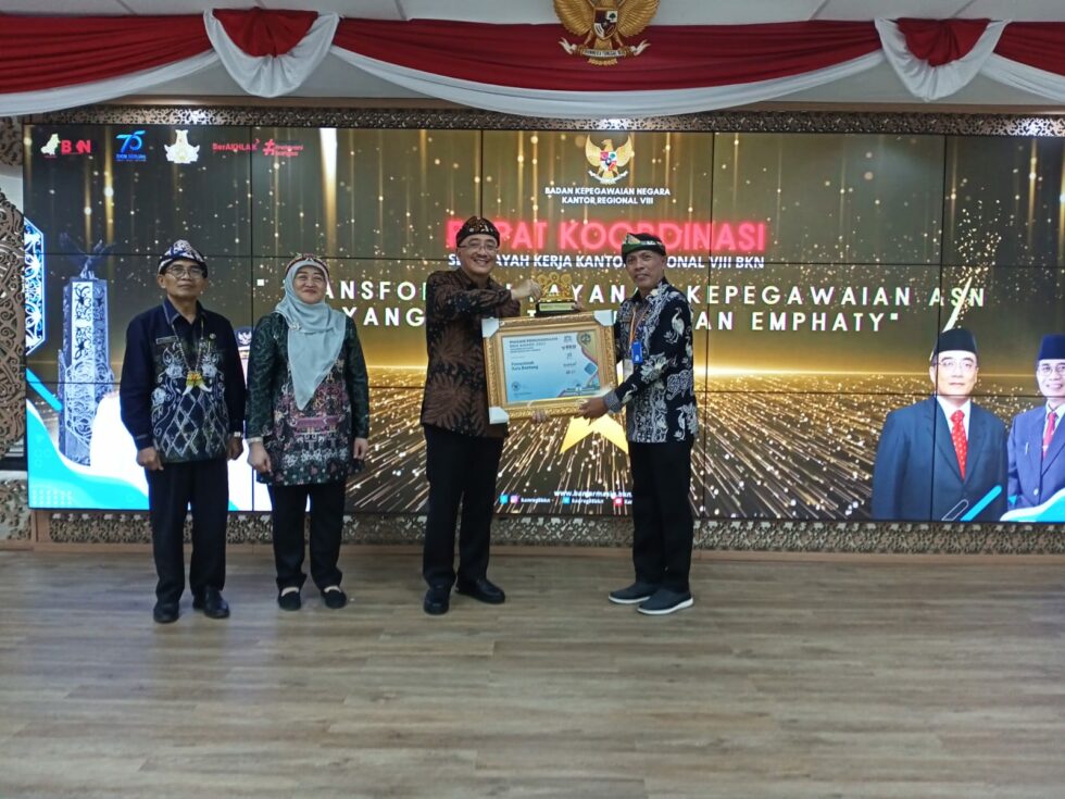 Kembali Ukir Prestasi, Pemkot Bontang Terima Penghargaan BKN Award 2023