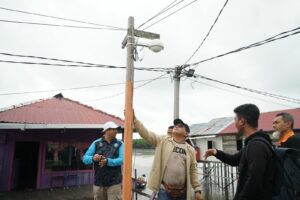 Tingkatkan Pelayanan Publik, Diskominfo Kota Bontang Monitoring Free Wifi Pesisir