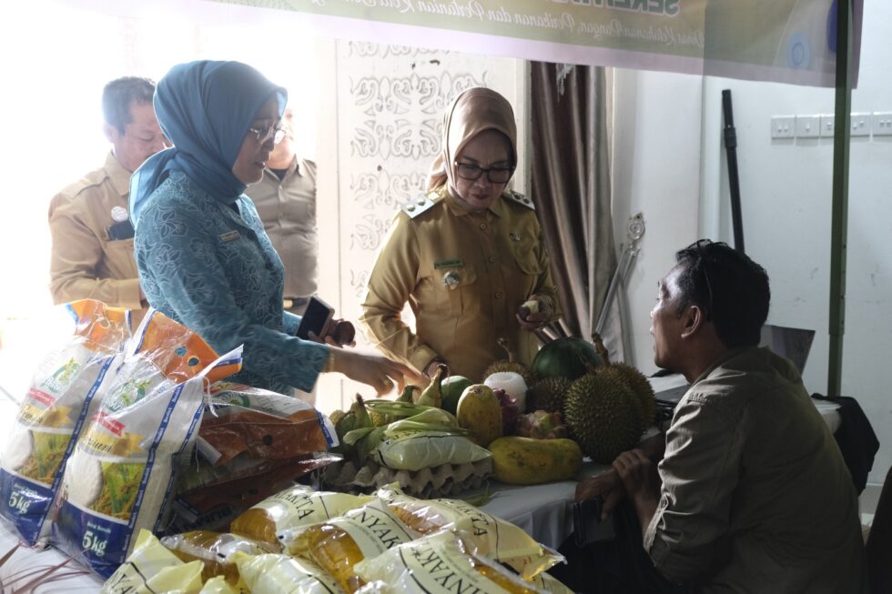 Wawali Bontang Najirah Hadiri dan Tinjau Gerakan Pangan Murah 2023 di Kota Taman