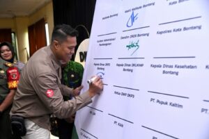 Wawali Bontang Najirah Hadiri dan Buka Kegiatan Bimtek B2SA
