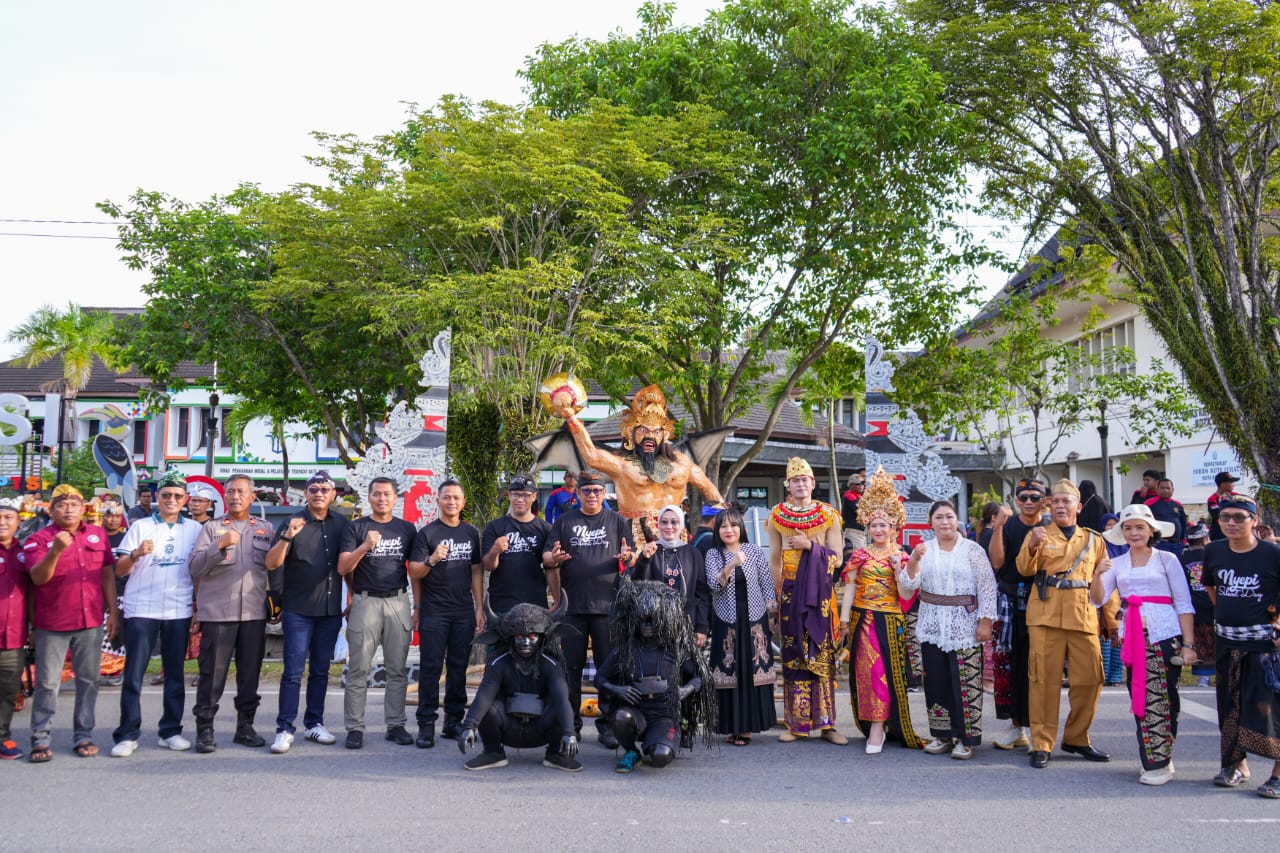 Dukung Kegiatan Budaya, Walikota Bontang Membuka Kegiatan Pawai Ogoh-Ogoh 2024