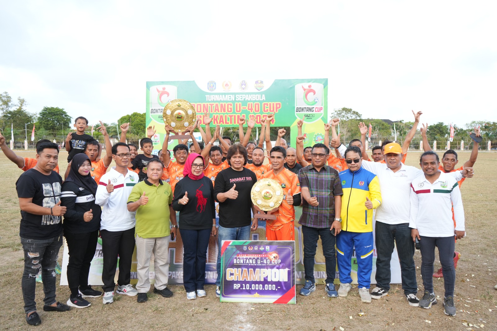 Wakil Wali Kota Bontang Hadiri Puncak Turnamen Sepakbola Bontang U-40