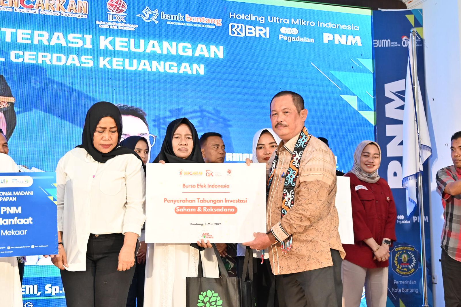 Bontang Awali Bulan Literasi Keuangan, PNM Gandeng Ratusan Womenpreneur Cerdas Finansial