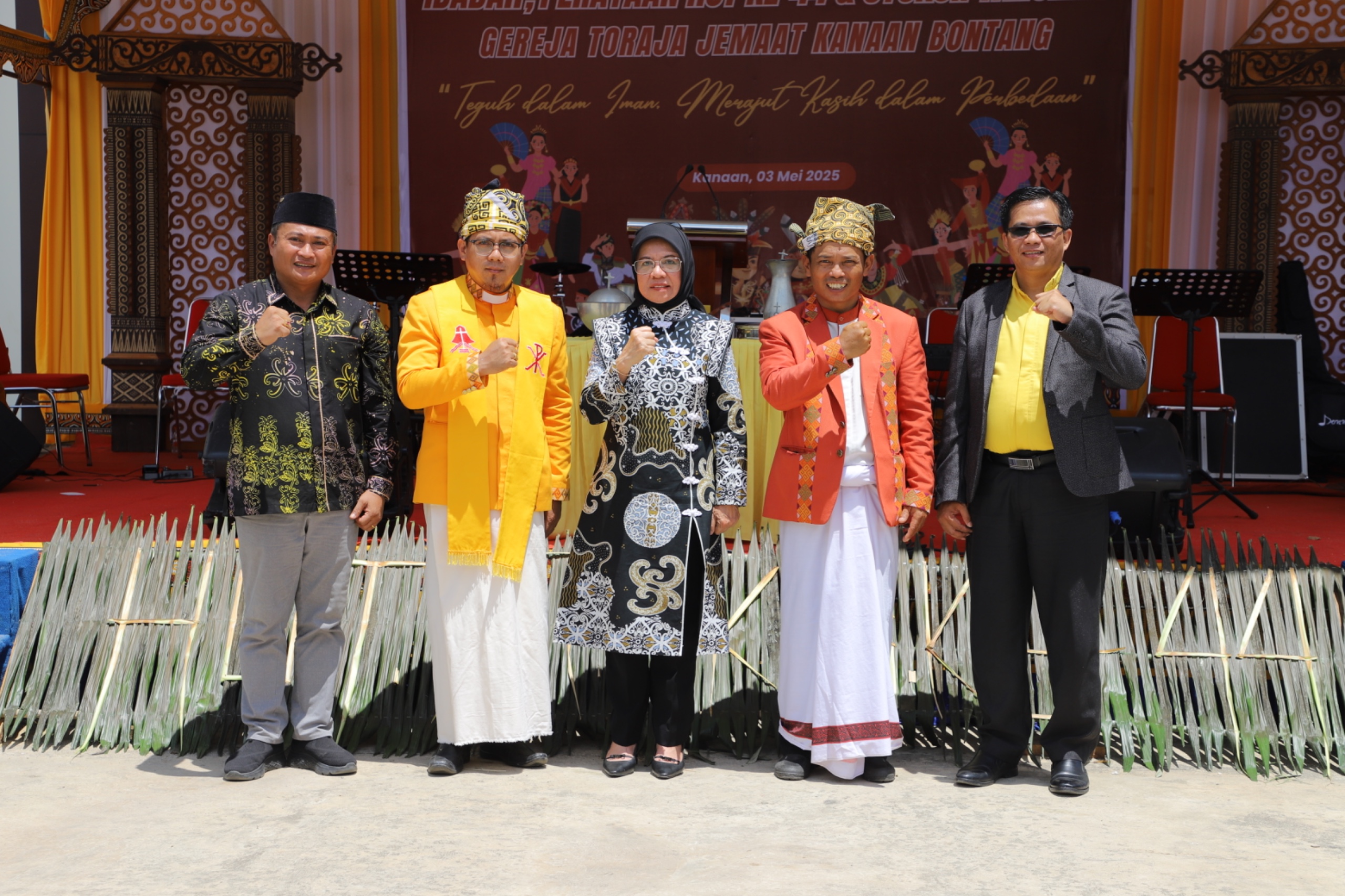 Hadiri Perayaan HUT Gereja Toraja Kanaan, Sekda Ajak Jemaat Perkuat Kolaborasi dan Dukung Wajar 1921