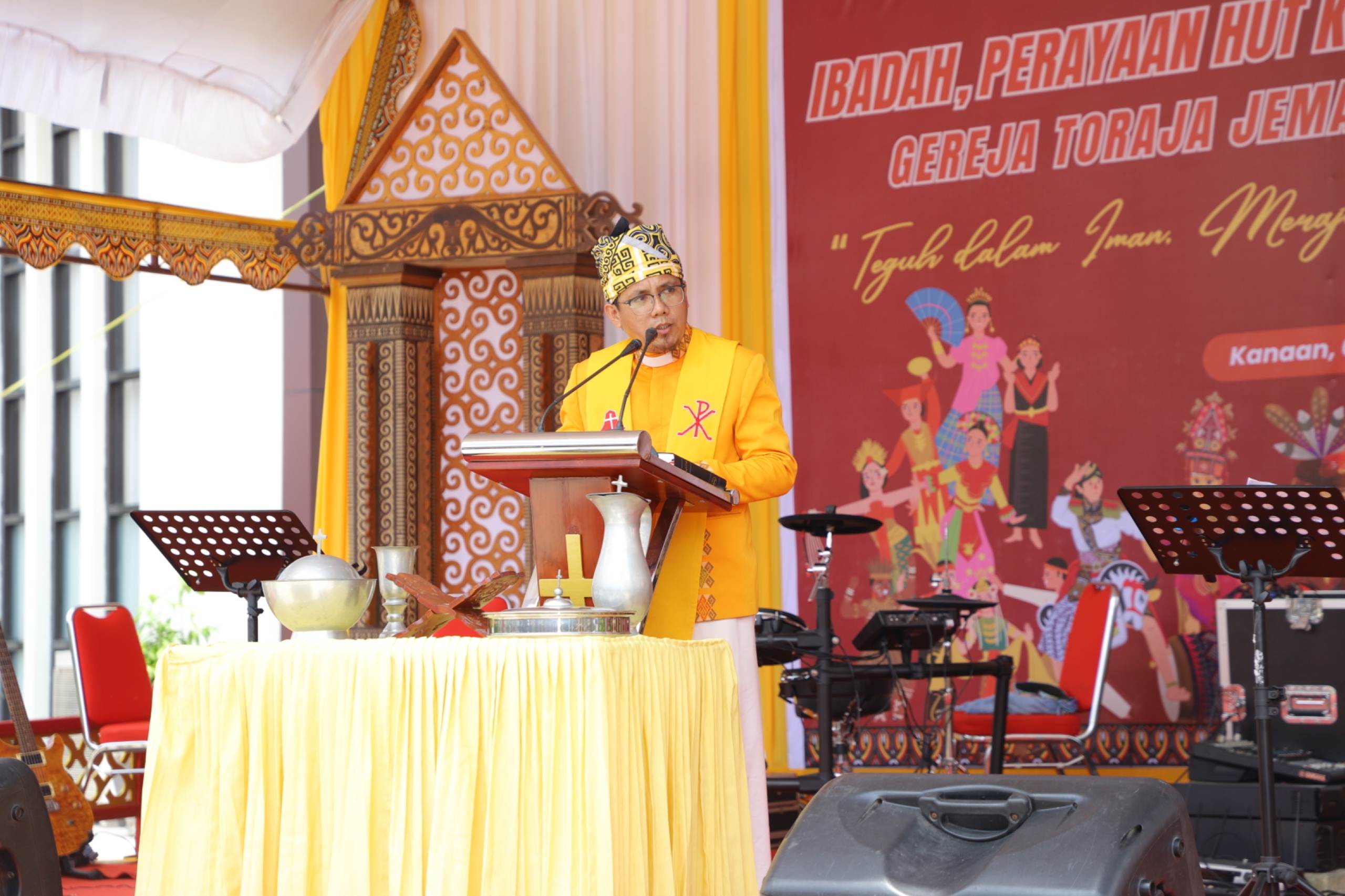 Hadiri Perayaan HUT Gereja Toraja Kanaan, Sekda Ajak Jemaat Perkuat Kolaborasi dan Dukung Wajar 1921