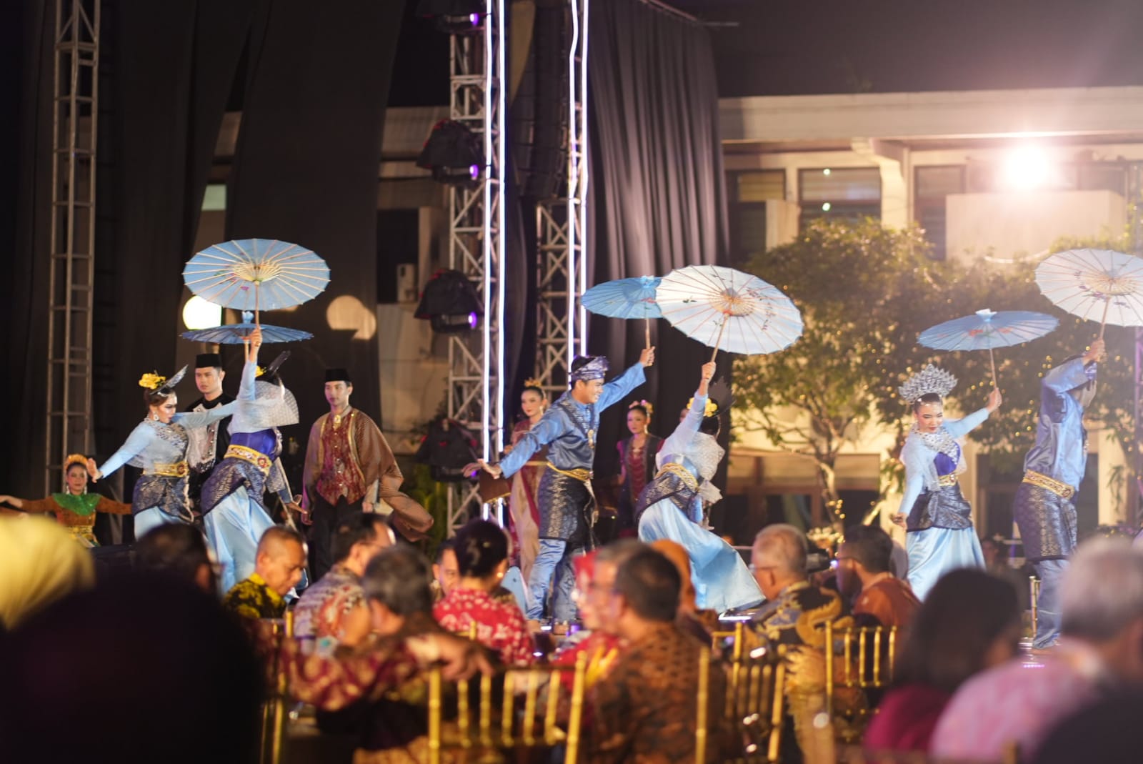 Walikota Bontang Hadiri Gala Dinner dan HUT Apeksi ke-24 di Balikpapan