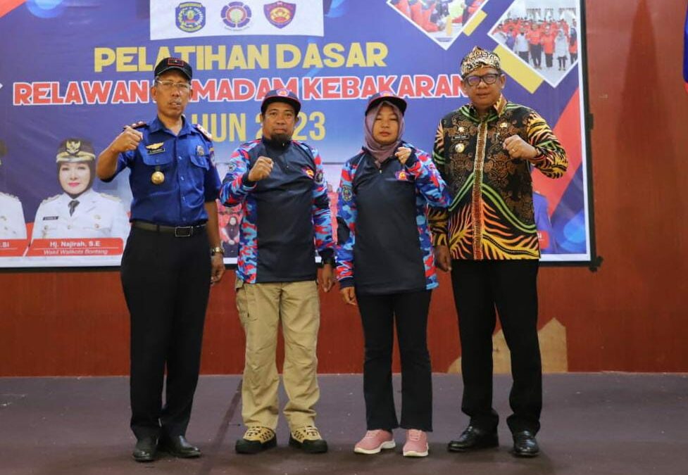 75 Relawan Damkar Ikuti Pelatihan. Wali Kota Basri Beri Apresiasi
