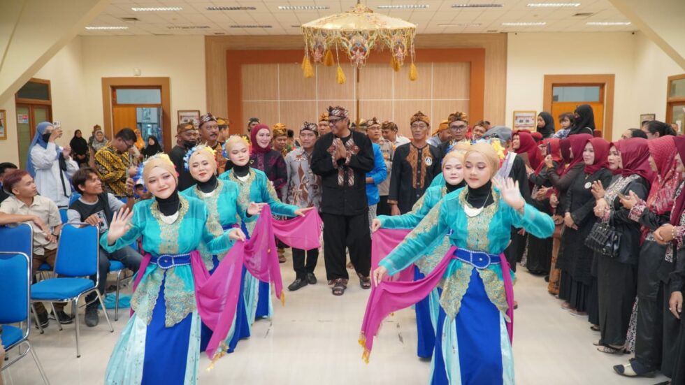 Hadiri HUT ke-6 Paguyuban Wargi Sunda, Wali Kota Bontang Basri Rase : Keberagamaan Adalah Kekayaan Kita