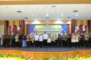 Wali Kota Bontang Basri Rase Resmi Melantik Pengurus LK3