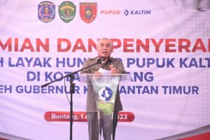 Targetkan 3000 Unit Rumah di Kaltim, Isran Noor Resmikan Pembangunan 18 Rumah Layak Huni di Bontang