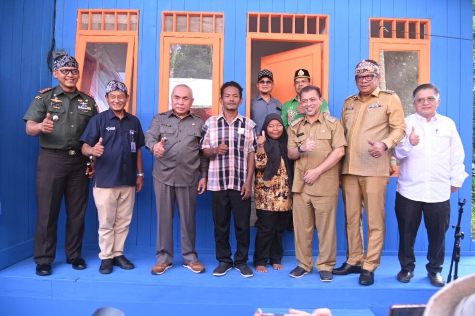 Targetkan 3000 Unit Rumah di Kaltim, Isran Noor Resmikan Pembangunan 18 Rumah Layak Huni di Bontang