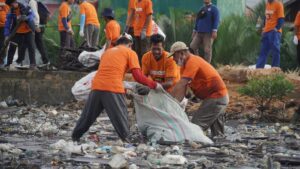 Gelar Aksi World Clean Up Day, Basri Ajak Masyarakat Pilah Sampah Dari Rumah