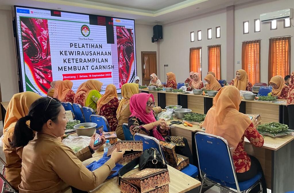Kerjasama Dengan DWP, DPPKB Gelar Pelatihan Kewirausahaan