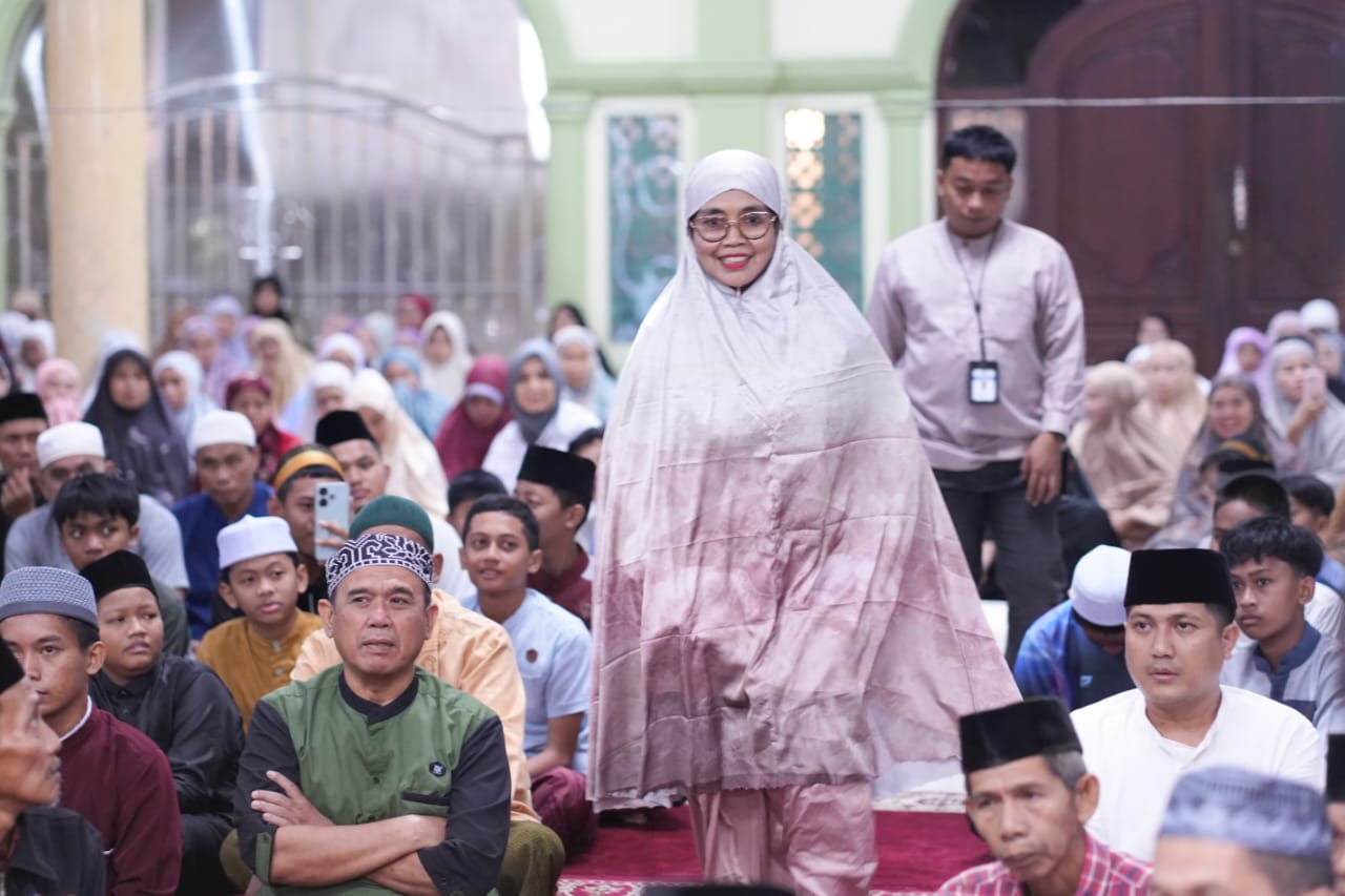 Safari Ramadan Hari Pertama: Pemkot Bontang Serahkan Bantuan Rp 200 Juta untuk Masjid Al-Ikhlas Loktuan