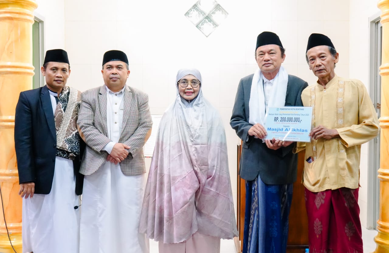 Safari Ramadan Hari Pertama: Pemkot Bontang Serahkan Bantuan Rp 200 Juta untuk Masjid Al-Ikhlas Loktuan