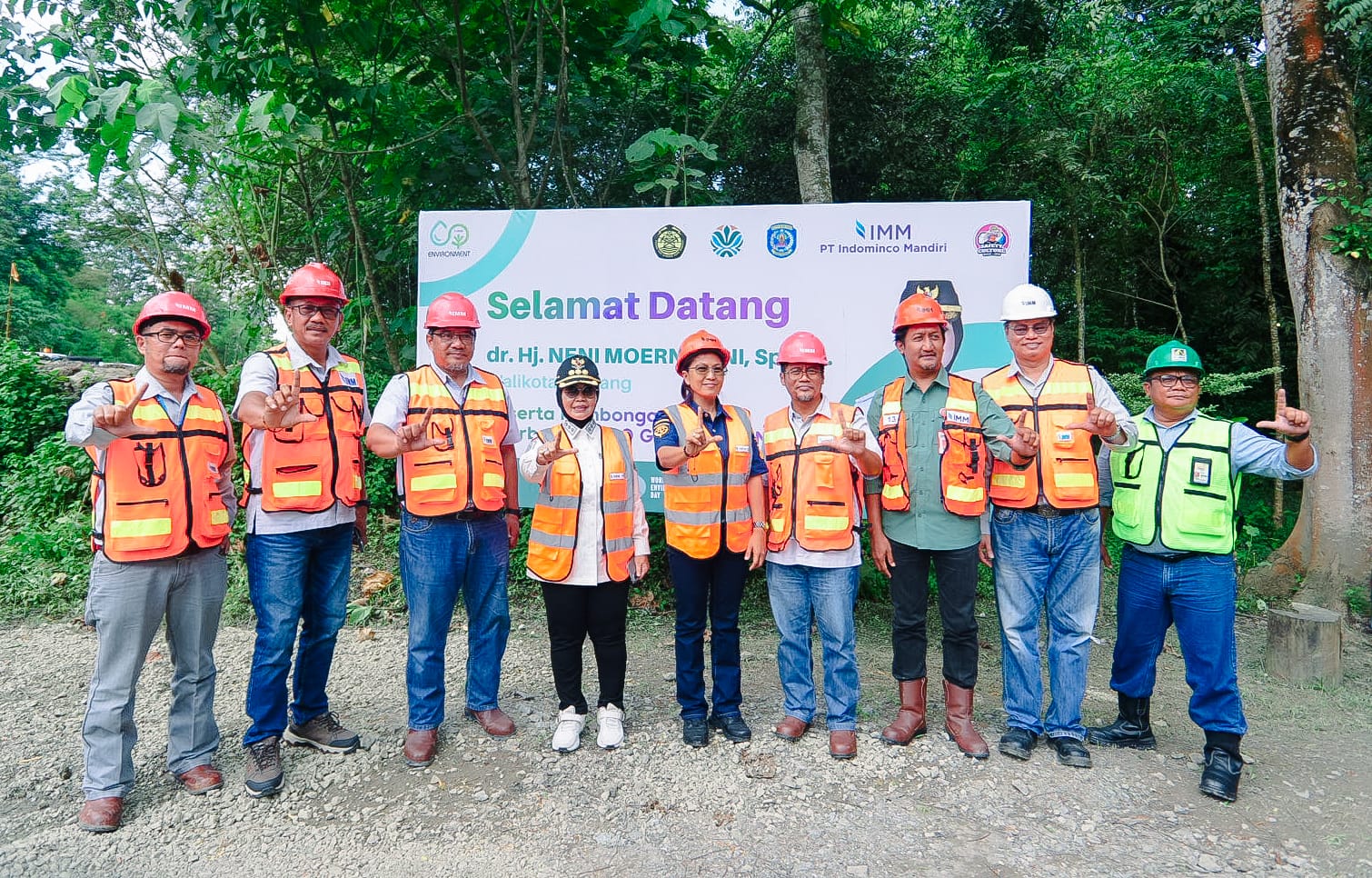 Tanam Pohon, Tanam Masa Depan: Komitmen Bontang dan Indominco untuk Lingkungan Hidup Berkelanjutan