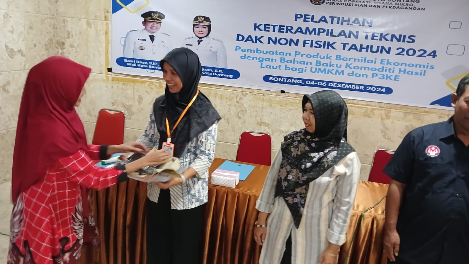 Tingkatkan Nilai Tambah Produk Lokal, DKUMPP Kota Bontang Gelar Pelatihan Untuk Para Pelaku UMKM dan P3KE
