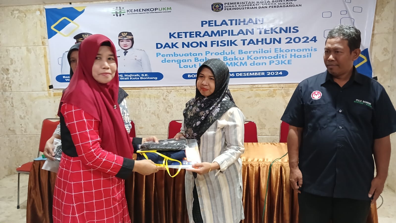 Tingkatkan Nilai Tambah Produk Lokal, DKUMPP Kota Bontang Gelar Pelatihan Untuk Para Pelaku UMKM dan P3KE