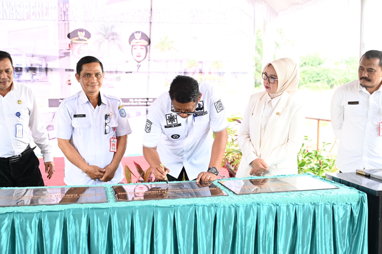 Tingkatkan Pelayanan Publik, Wali Kota Basri Resmikan 7 Gedung Baru