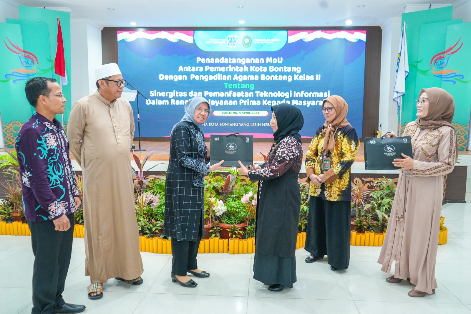 Nota Kesepakatan Pelayanan Prima Ditandatangani Pemkot dan Pengadilan Agama Kelas II Bontang.