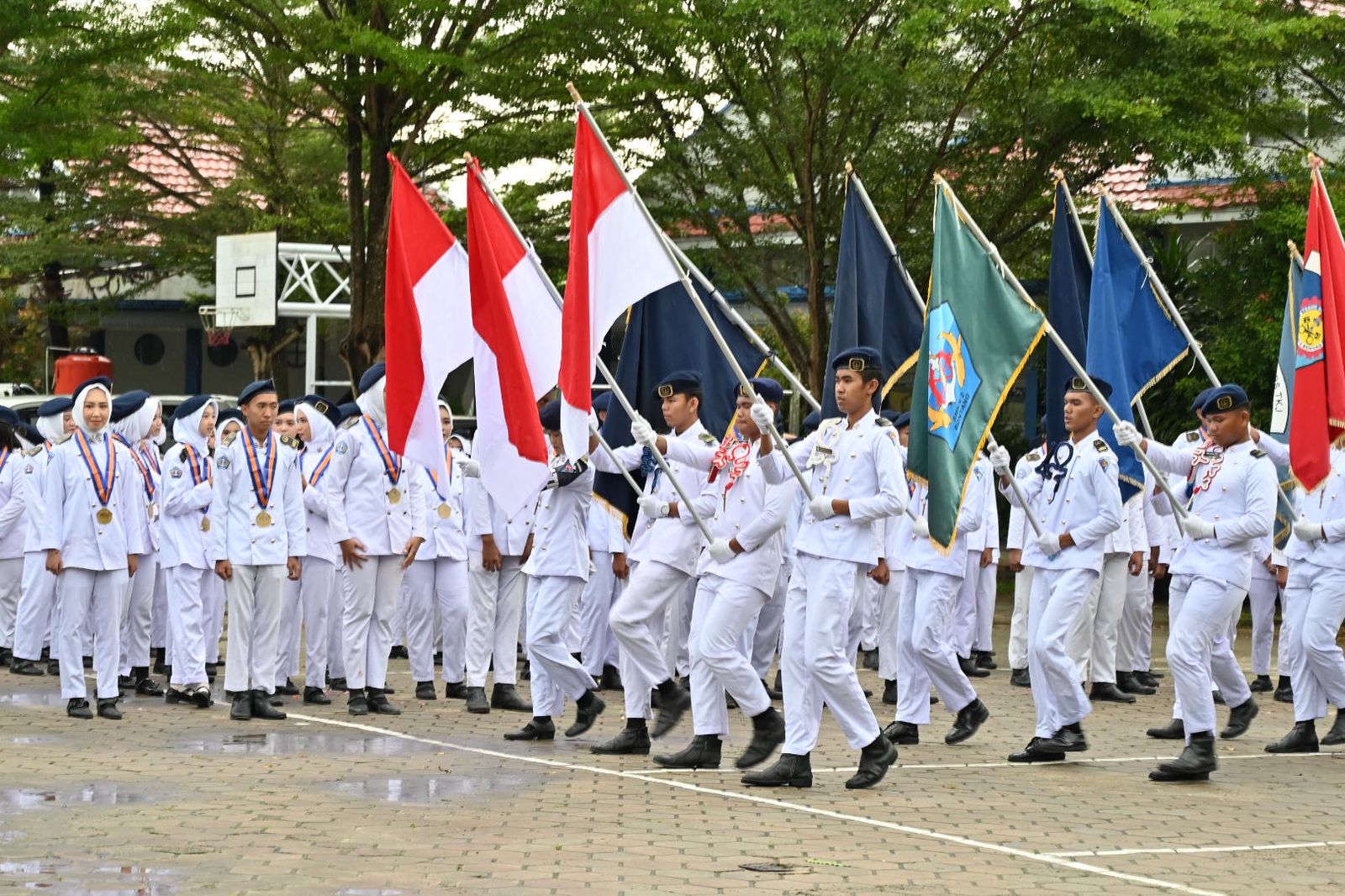 Belimbur Warnai Pelepasan 242 Siswa SMAKANDA, Staf Ahli Asdar: Dari Sekolah Menuju Dunia Kerja