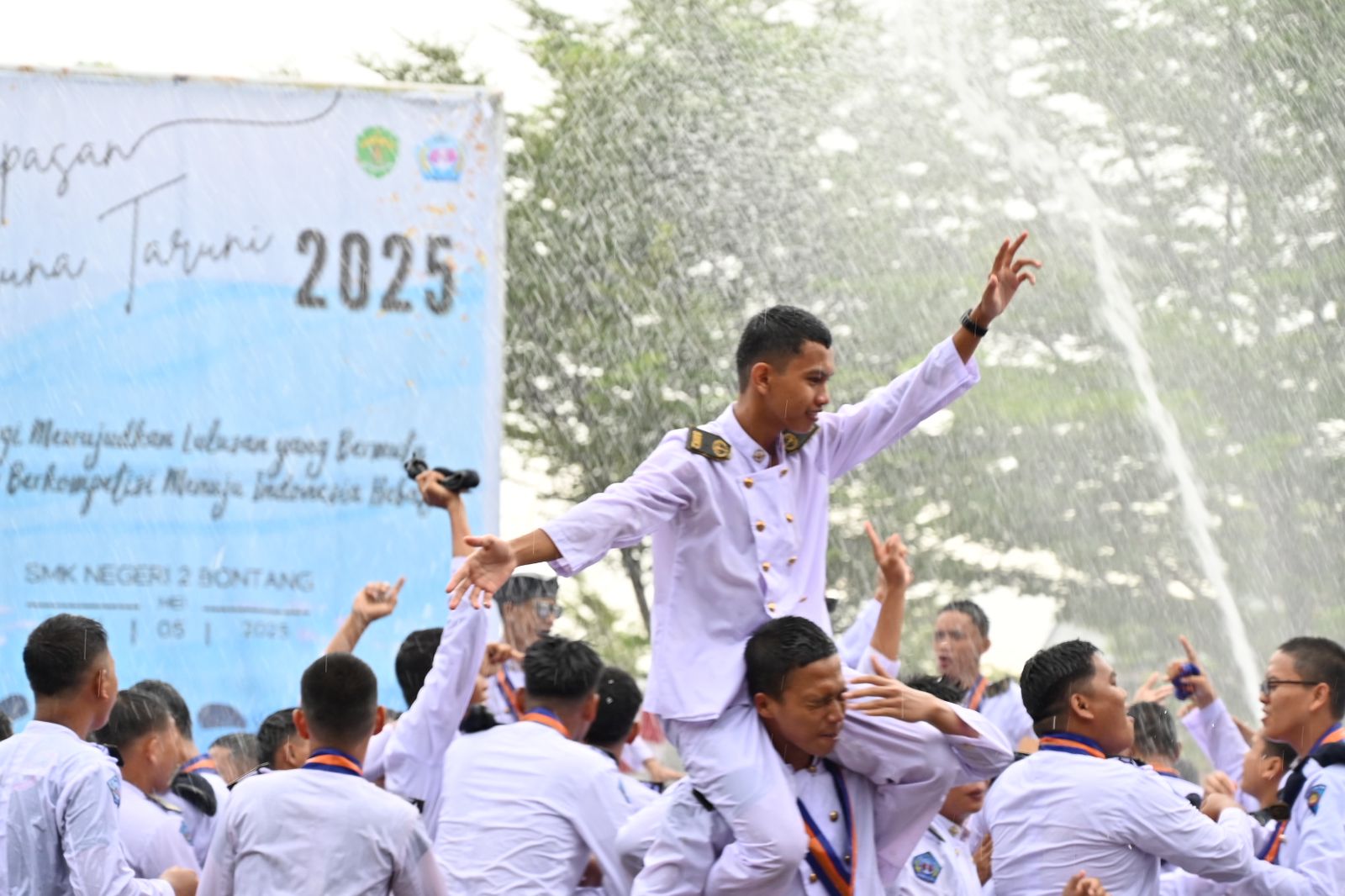 Belimbur Warnai Pelepasan 242 Siswa SMAKANDA, Staf Ahli Asdar: Dari Sekolah Menuju Dunia Kerja