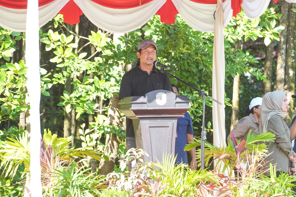 Pemkot Bontang Gelar Apel dan Aksi Bersih Mangrove Tandai Hari Lingkungan Hidup Sedunia, Wali Kota Tekankan Komitmen Kebersihan dari Diri Sendiri