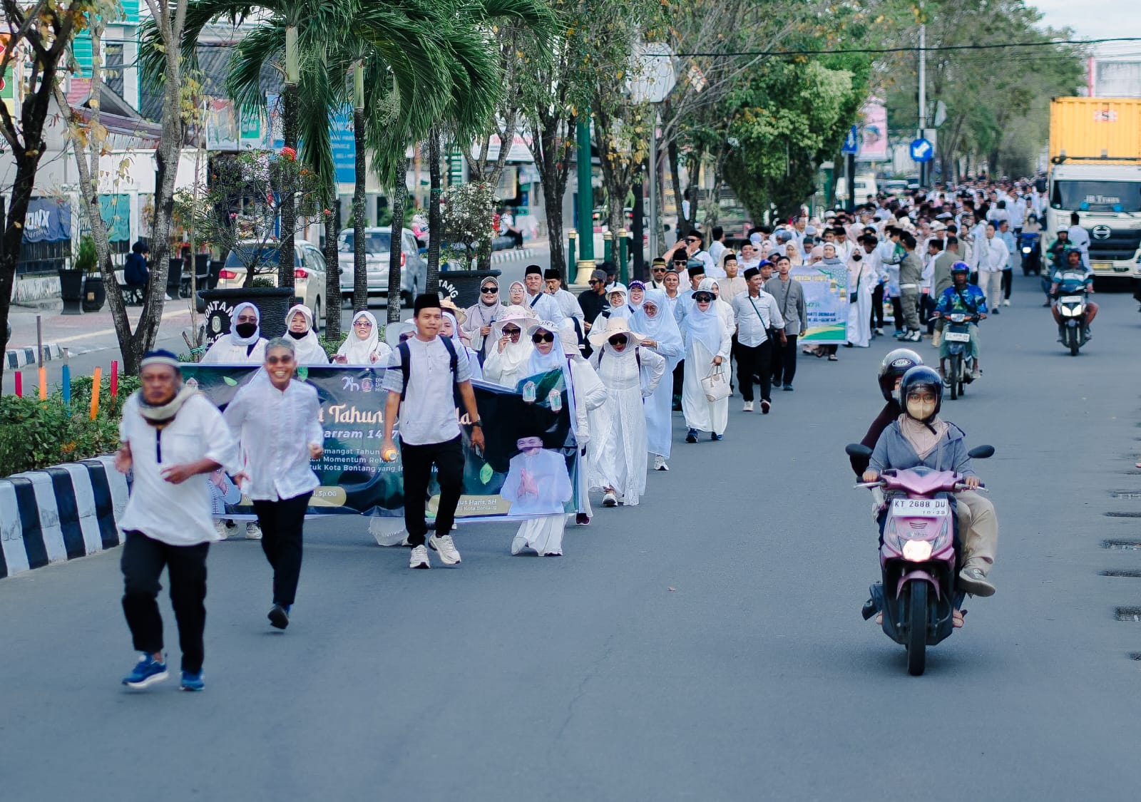 Ribuan Warga Ikuti Pawai Ta’aruf, Bontang Rayakan Tahun Baru Islam 1447 H dengan Semangat Hijrah