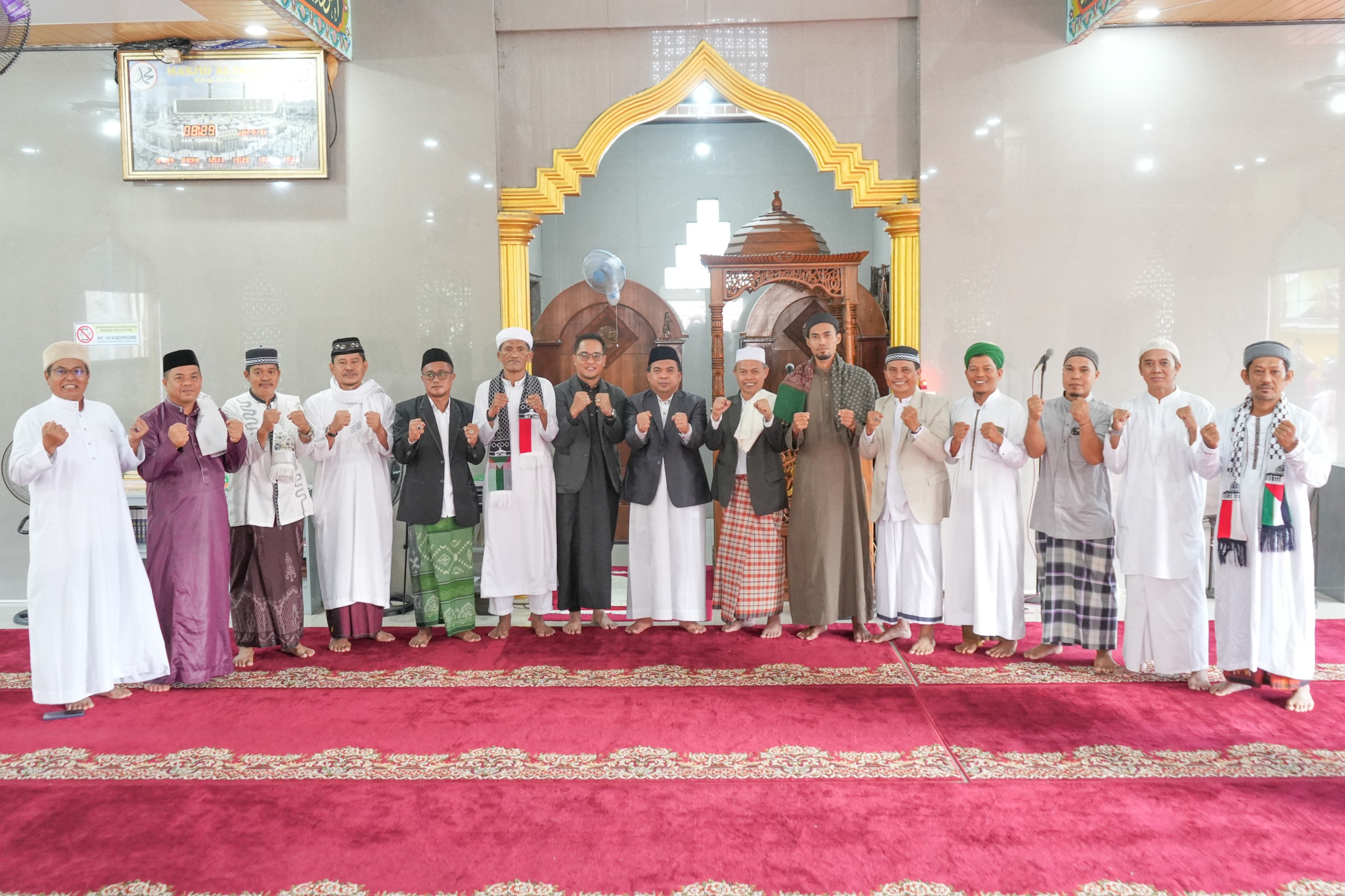Wawali Agus Haris Sholat Ied di Masjid Al-Ikhlas Sidrap, Sampaikan Pesan Ketaatan dan Capaian Pengentasan Kemiskinan