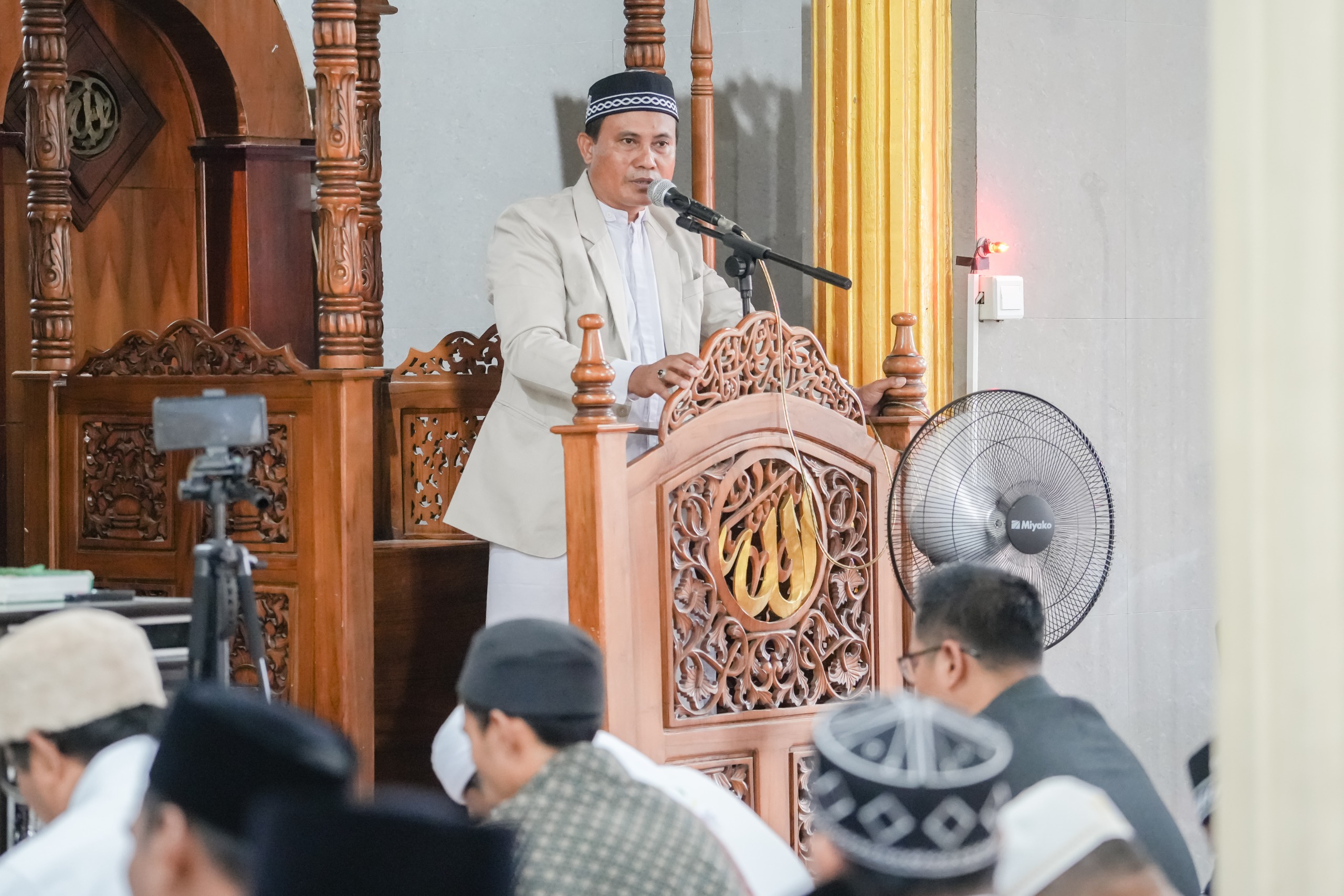 Wawali Agus Haris Sholat Ied di Masjid Al-Ikhlas Sidrap, Sampaikan Pesan Ketaatan dan Capaian Pengentasan Kemiskinan