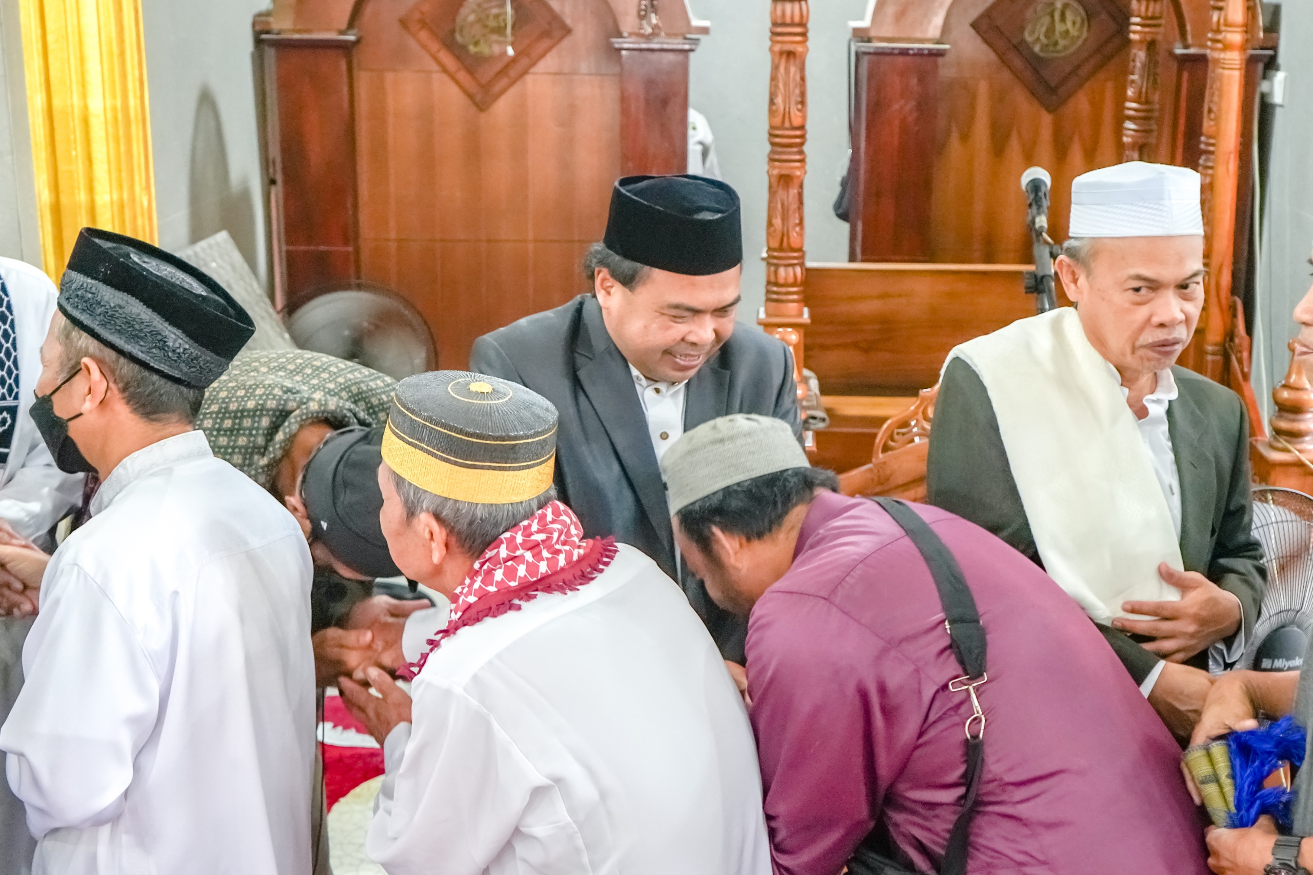 Wawali Agus Haris Sholat Ied di Masjid Al-Ikhlas Sidrap, Sampaikan Pesan Ketaatan dan Capaian Pengentasan Kemiskinan