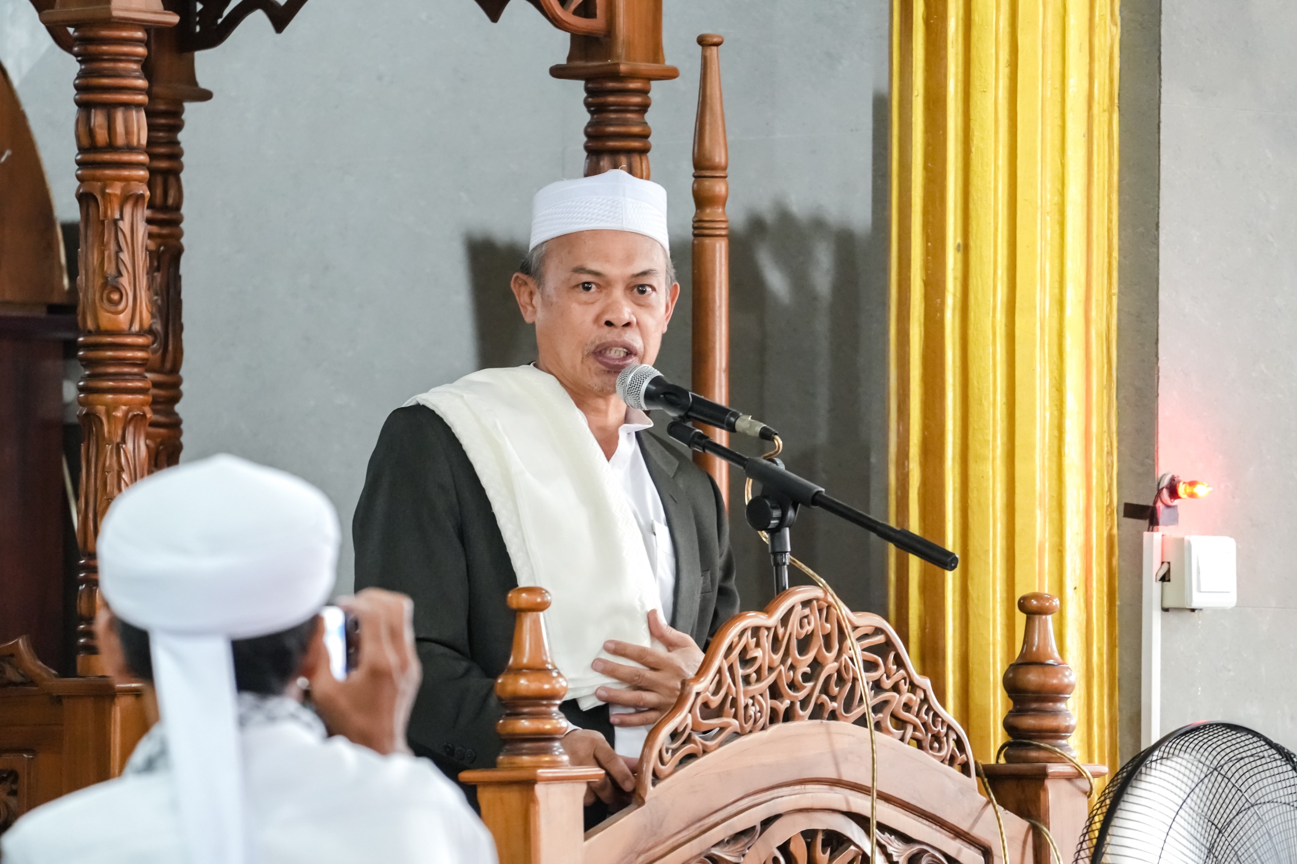 Wawali Agus Haris Sholat Ied di Masjid Al-Ikhlas Sidrap, Sampaikan Pesan Ketaatan dan Capaian Pengentasan Kemiskinan