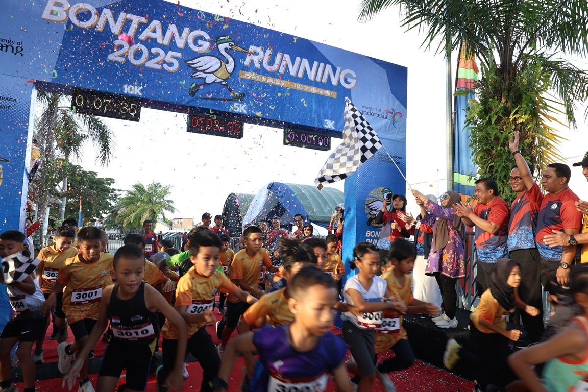 Lebih dari 800 Pelari Semarakkan Bontang Running 2025: Wujud Komitmen Pemkot Tingkatkan Kualitas SDM Melalui Olahraga