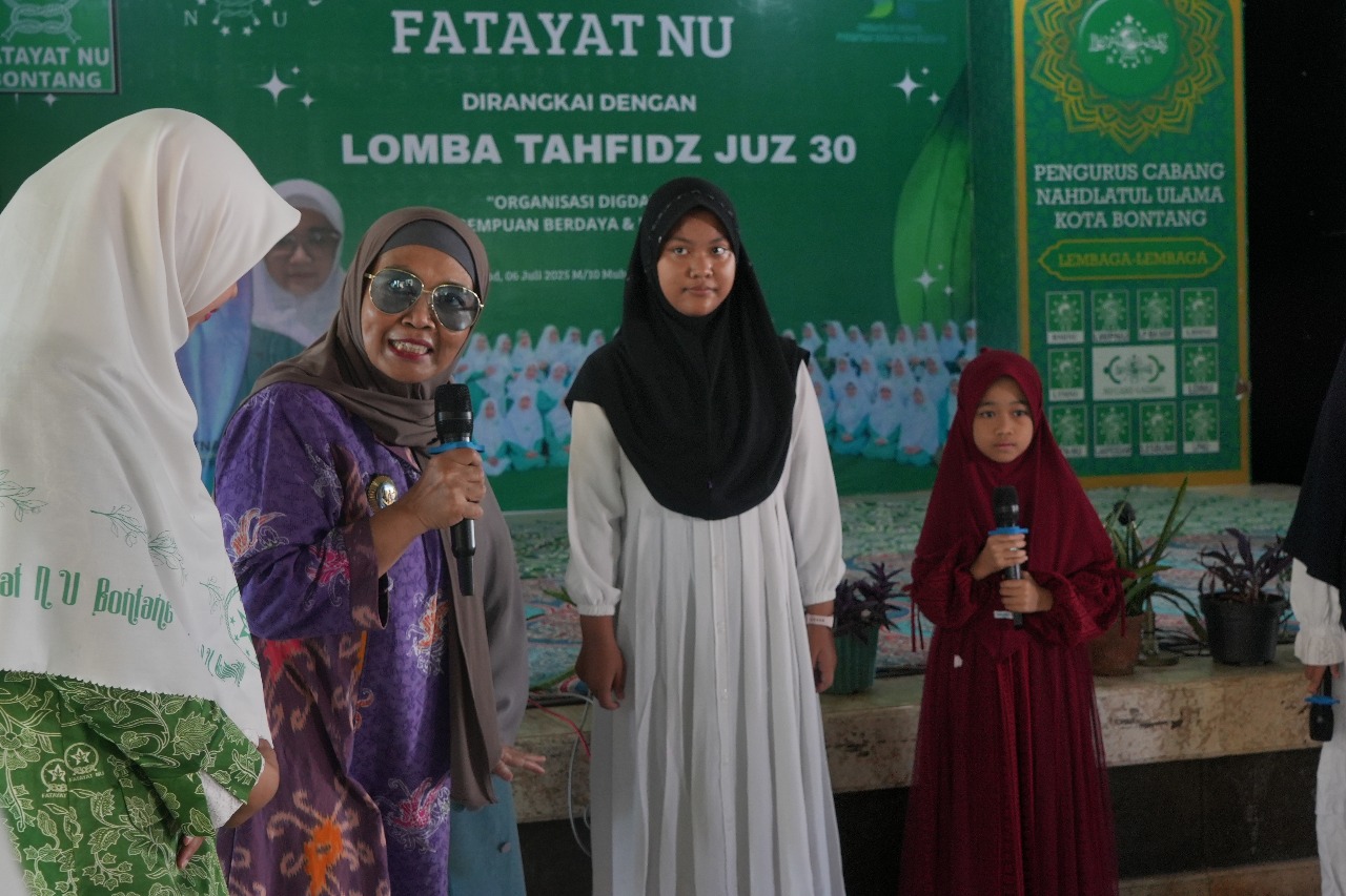 Bunda Neni Bangga: Hafidz Cilik Warnai Harlah ke-75 Fatayat NU