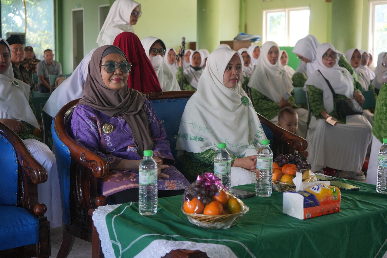 Bunda Neni Bangga: Hafidz Cilik Warnai Harlah ke-75 Fatayat NU
