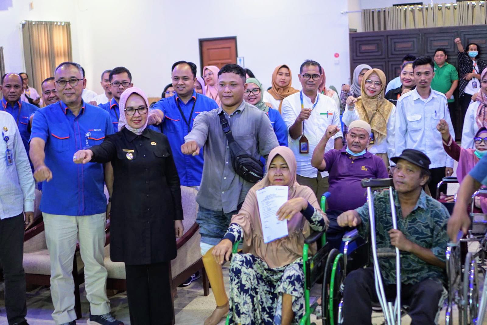 Hadiri Serah Terima Alat Kesehatan, Wawali Najirah Apresiasi PT.PKT