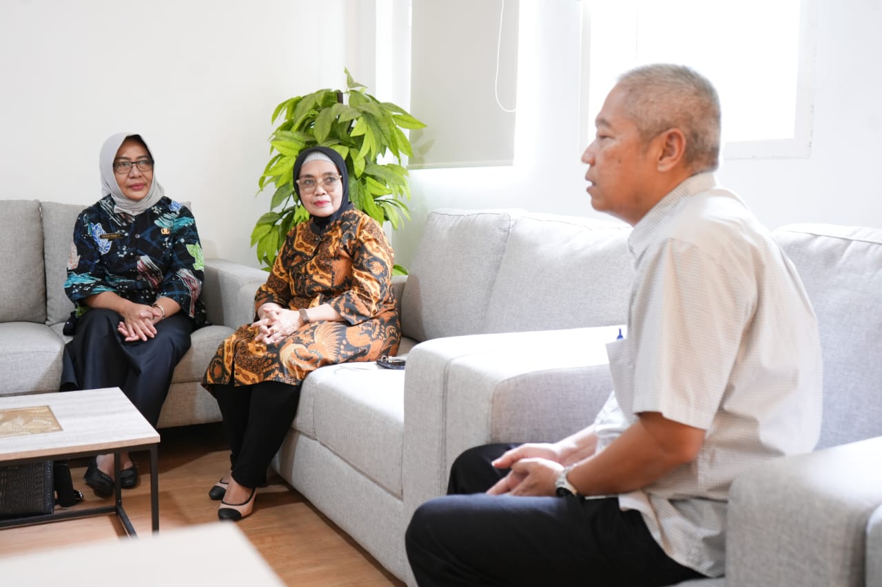 Wali Kota Saksikan Penyerahan CSR Pendidikan dari PT YUM untuk Ghozali