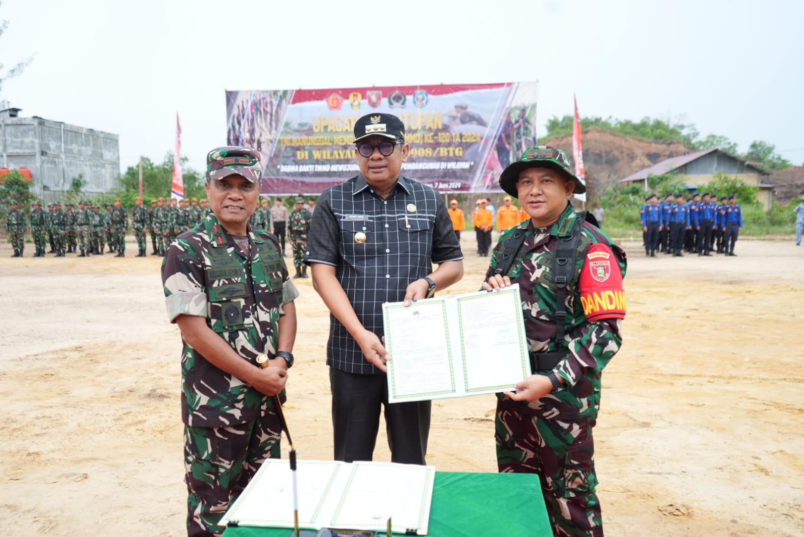 Walikota Bontang Hadiri Penutupan TMMD ke-120 Kodim Bontang