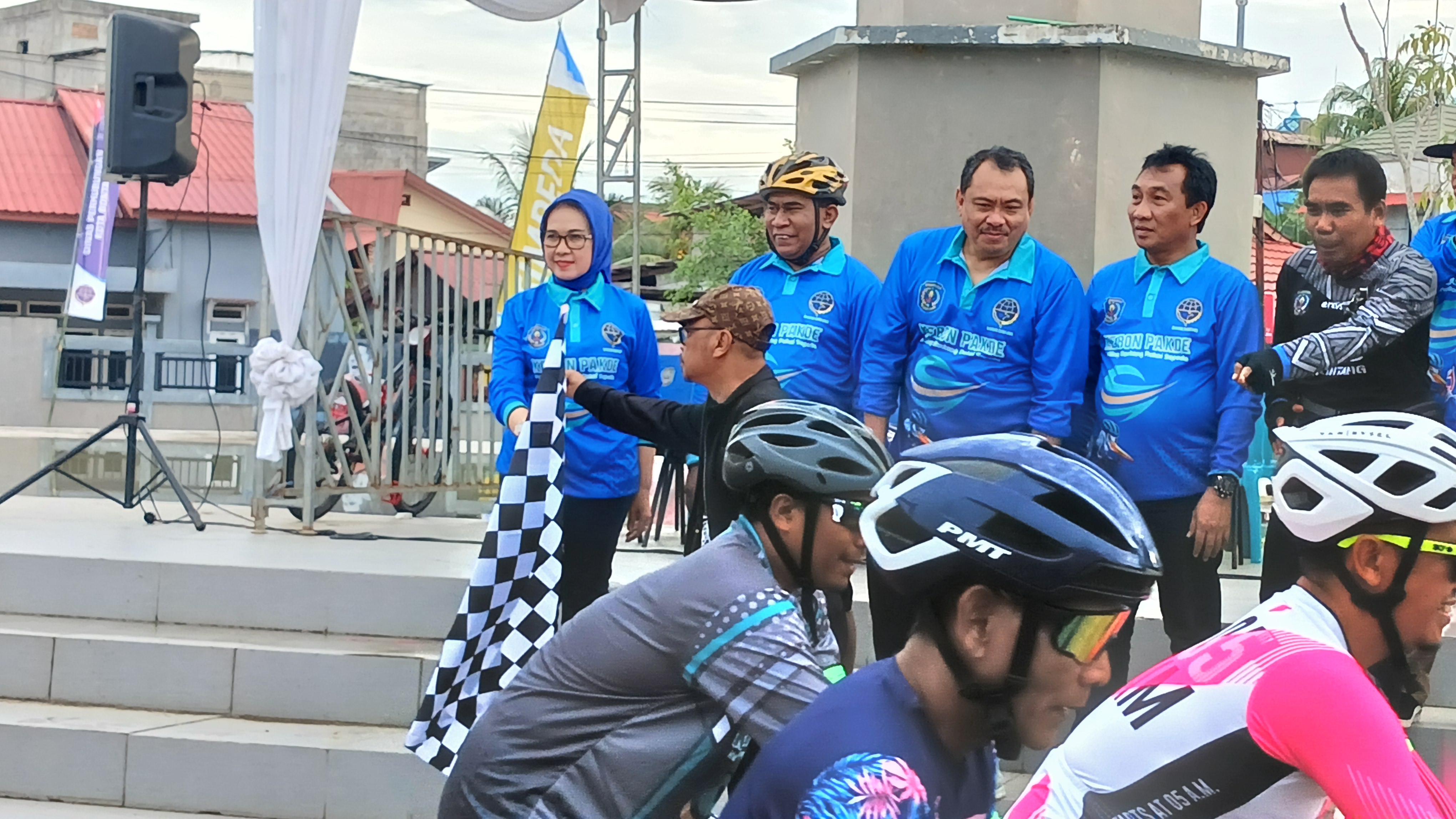 Dishub Bontang Gelar Kebon Pakde, Gowes Bersama Puluhan Komunitas Sepeda