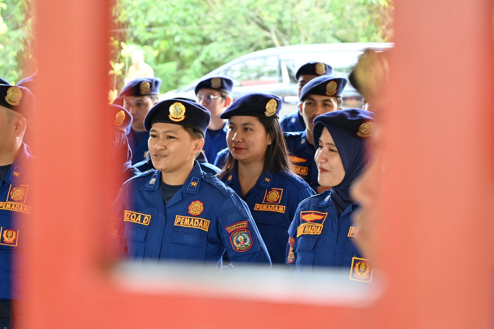 Wali Kota Bontang Hj. Neni Moerniaeni Pimpin Apel Pagi di Pos Damkartan Bontang Lestari, Senin (7/7) pagi.