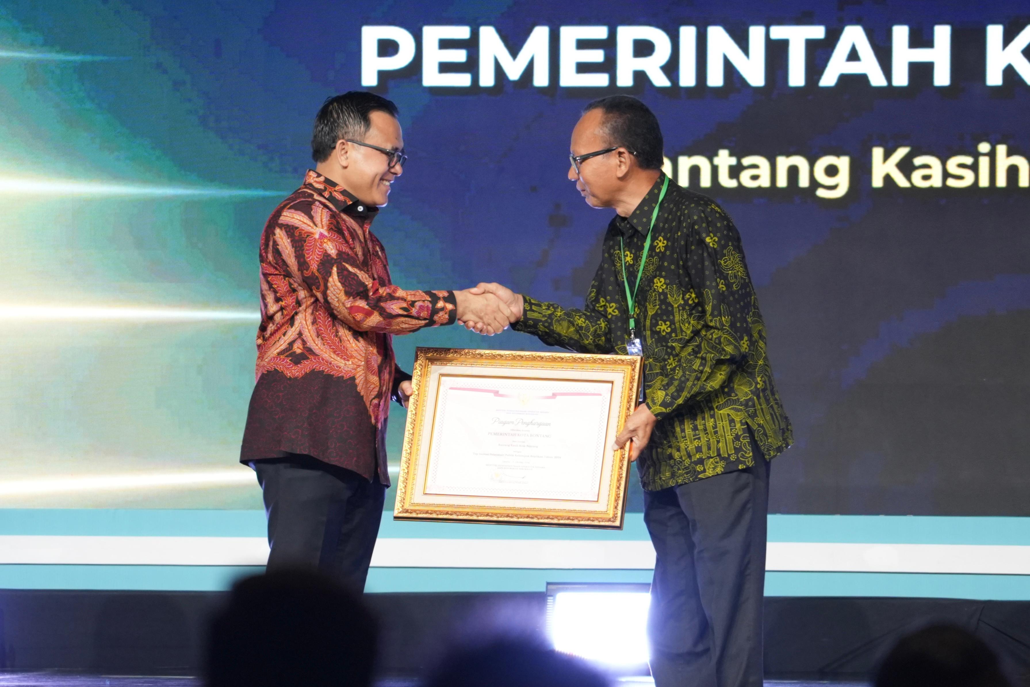 Pemkot Bontang Raih Penghargaan Top Inovasi Pelayanan Publik 2024