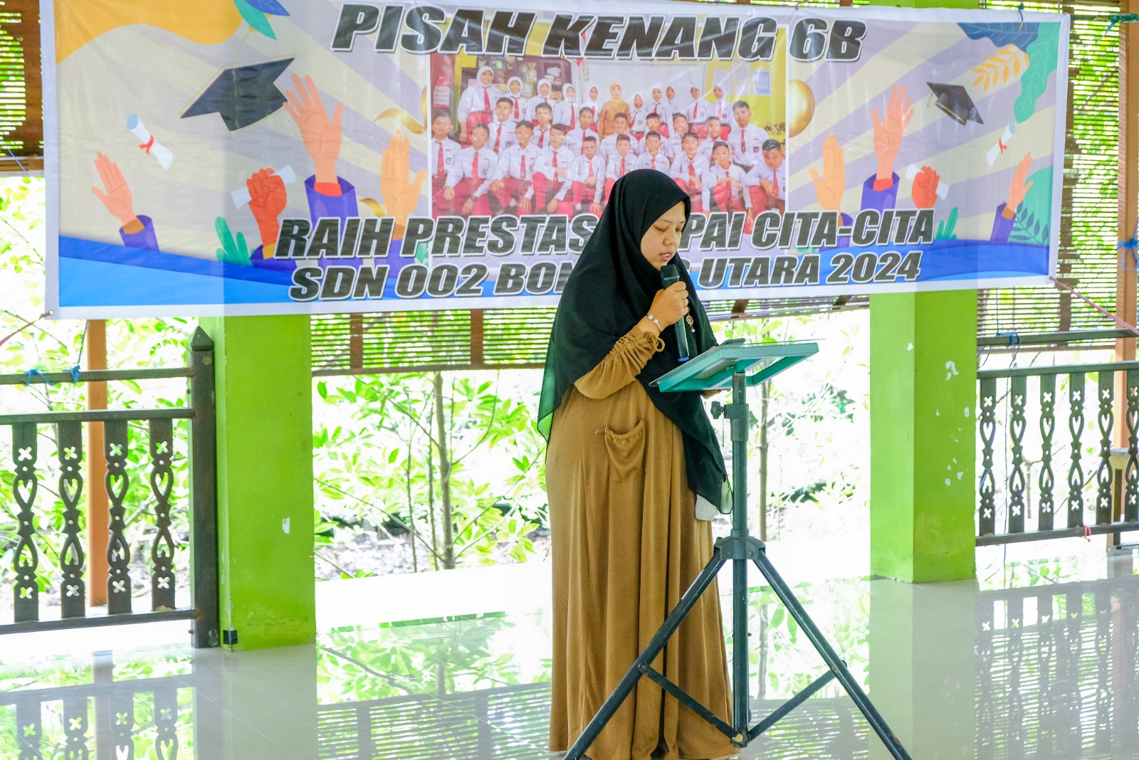 Walikota Sampaikan Pesan Penting tentang Jasa Guru dalam Acara Pisah Kenang Siswa SDN 002 Bontang Utara